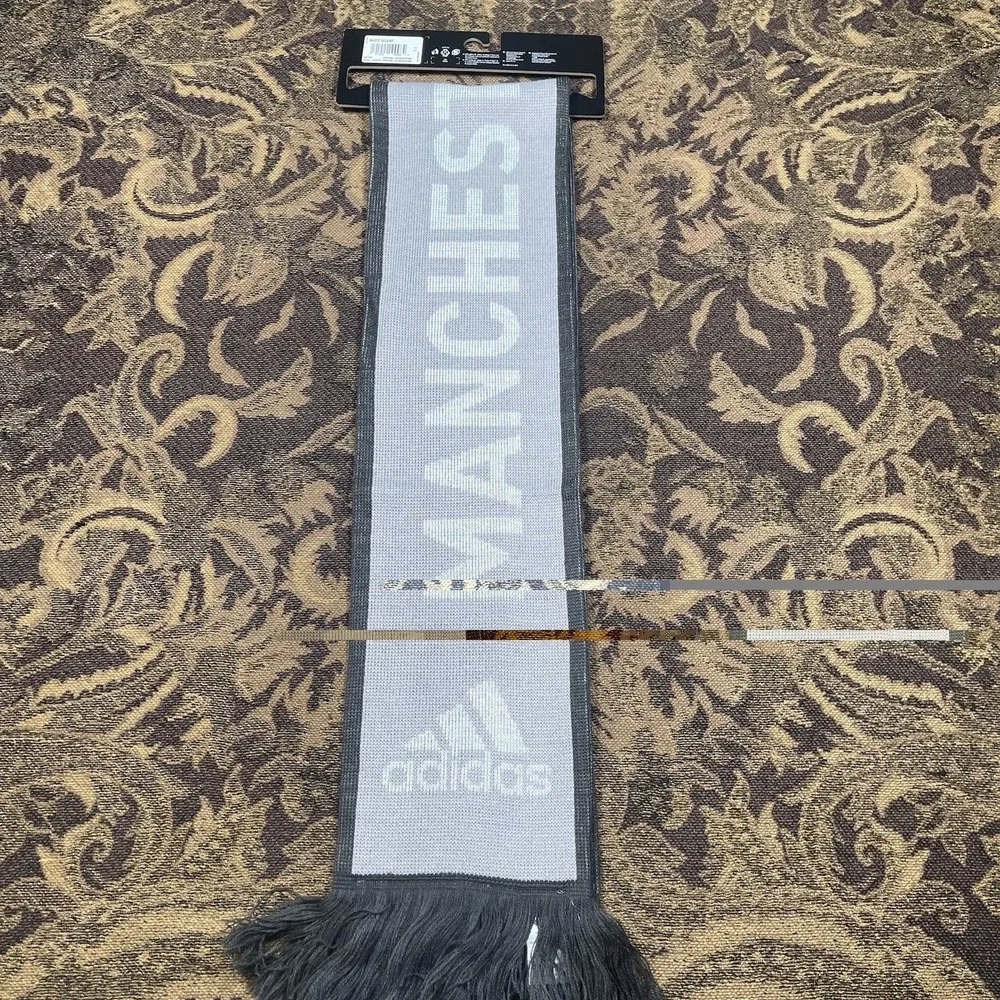 Adidas Manchester United Gray Two Tone 3 Stripes Soccer Scarf New
